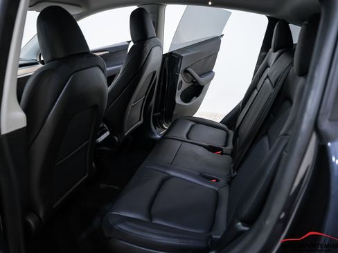 Used 2024 Tesla Model Y Long Range AWD/4WD image 52