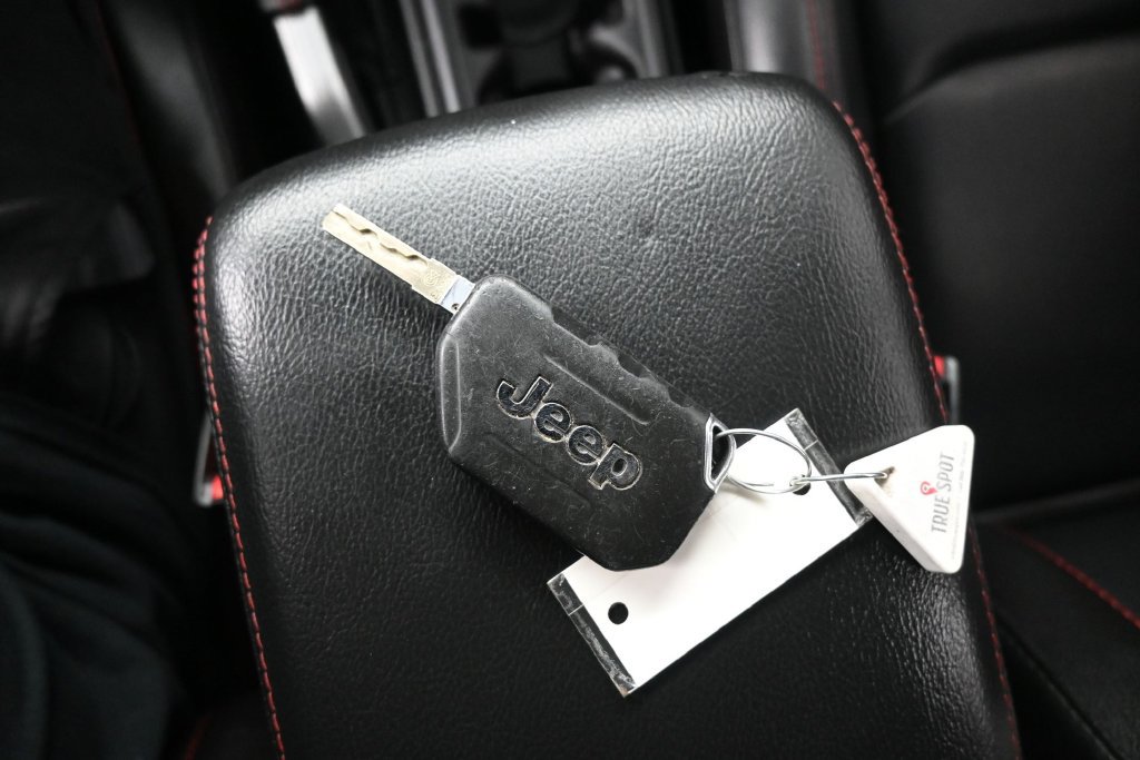 Used 2021 Jeep Gladiator Rubicon AWD/4WD image 18