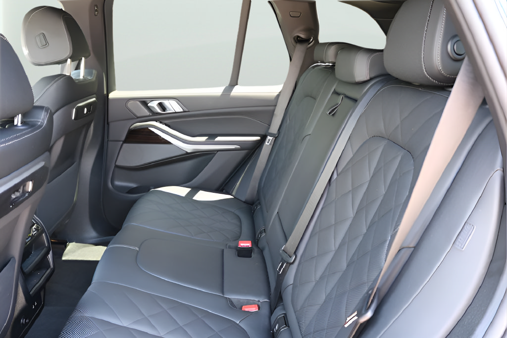 Used 2026 BMW X5 sDrive40i RWD image 15