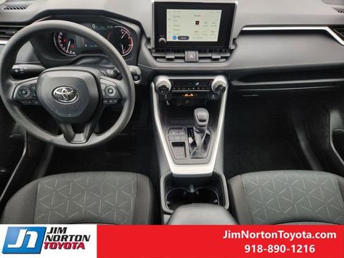 Used 2024 Toyota RAV4 XLE image 27