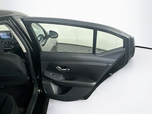 Used 2025 Nissan Sentra SR FWD image 28