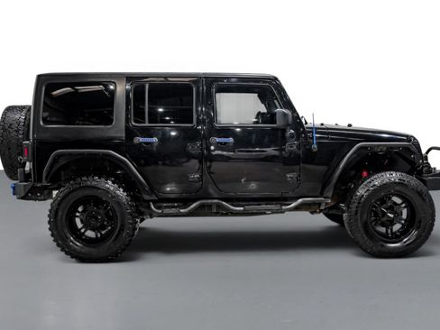 Used 2013 Jeep Wrangler Unlimited Sport AWD/4WD image 5