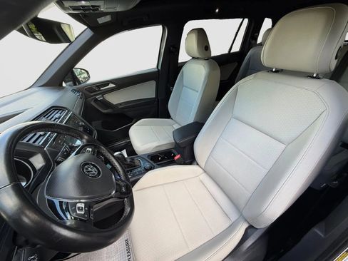 Used 2021 Volkswagen Tiguan SE R-Line AWD/4WD image 13