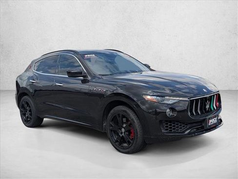 Used 2017 Maserati Levante w/ Sport Package image 3