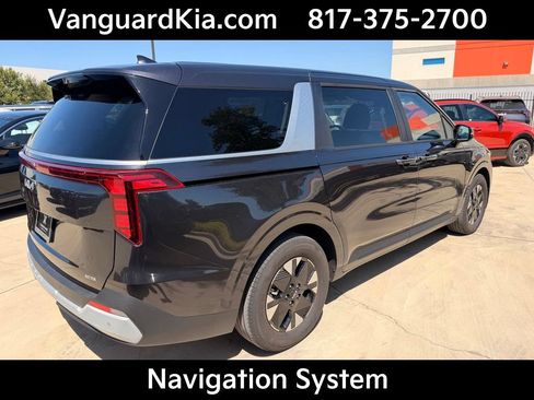 Certified 2026 Kia Carnival LXS FWD image 4