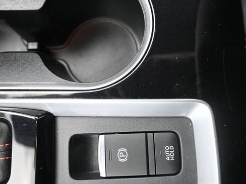 Used 2023 Nissan Altima 2.0 SR FWD image 18