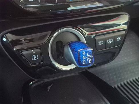 Used 2022 Toyota Prius Prime LE FWD image 12