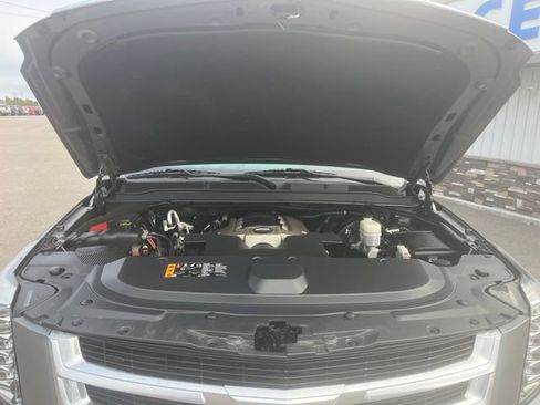 Used 2019 Cadillac Escalade ESV Luxury AWD/4WD image 23