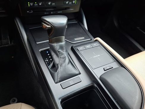Used 2019 Lexus ES 350 w/ Premium Package FWD image 15