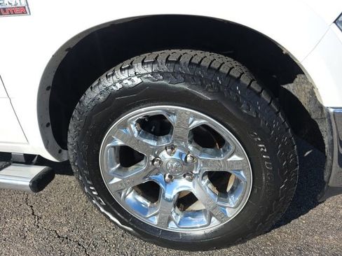 Used 2018 RAM 1500 Laramie w/ Convenience Group AWD/4WD image 10