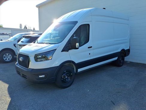 New 2026 Ford Transit 250 148 High Roof RWD image 3