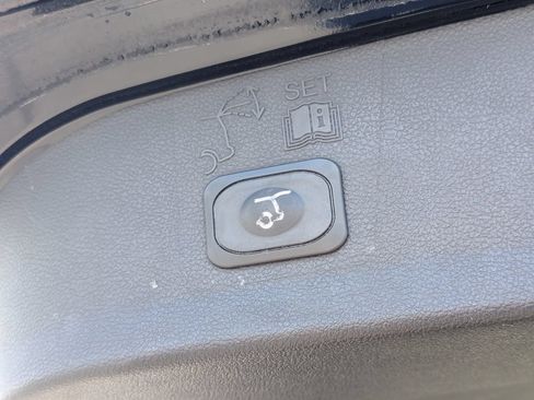 Used 2019 Ford Escape SEL AWD/4WD image 34