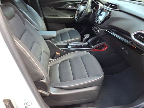 Certified 2023 Chevrolet TrailBlazer RS w/ Convenience Package FWD image 9