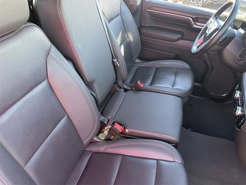 Used 2024 GMC Sierra 1500 SLT image 11