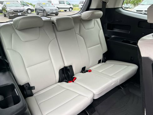 Used 2024 Kia Telluride EX AWD/4WD image 29