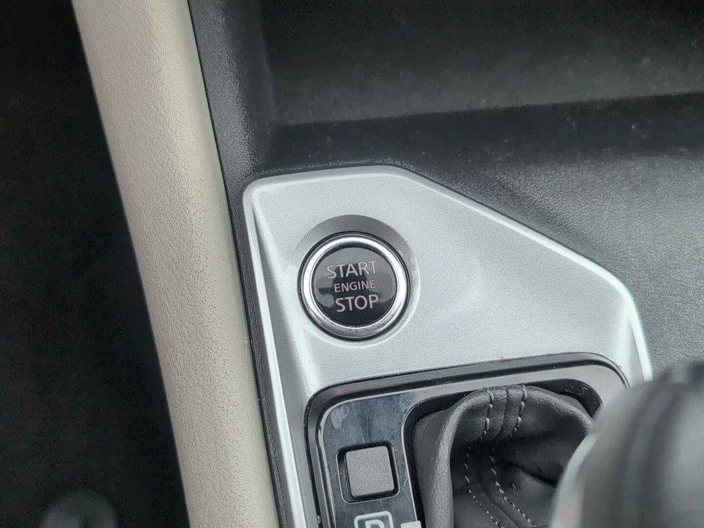 Used 2025 Nissan Altima 2.5 SV FWD image 31