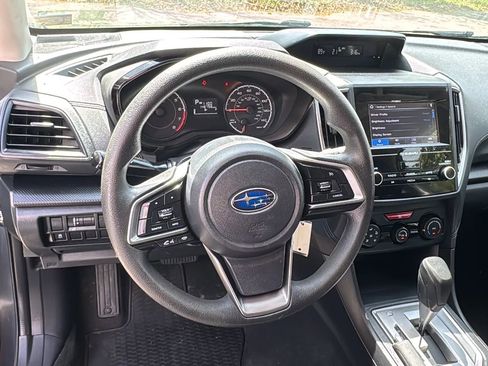Used 2018 Subaru Crosstrek 2.0i image 9