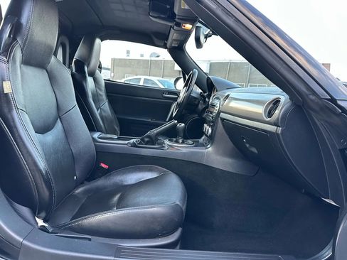 Used 2012 MAZDA MX-5 Miata Grand Touring w/ Premium Pkg image 28