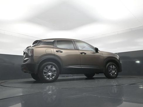 Used 2025 Nissan Kicks S w/ Interior Electronics Package FWD image 35