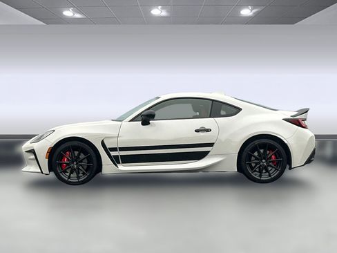 Used 2024 Toyota GR86 TRUENO Edition image 2