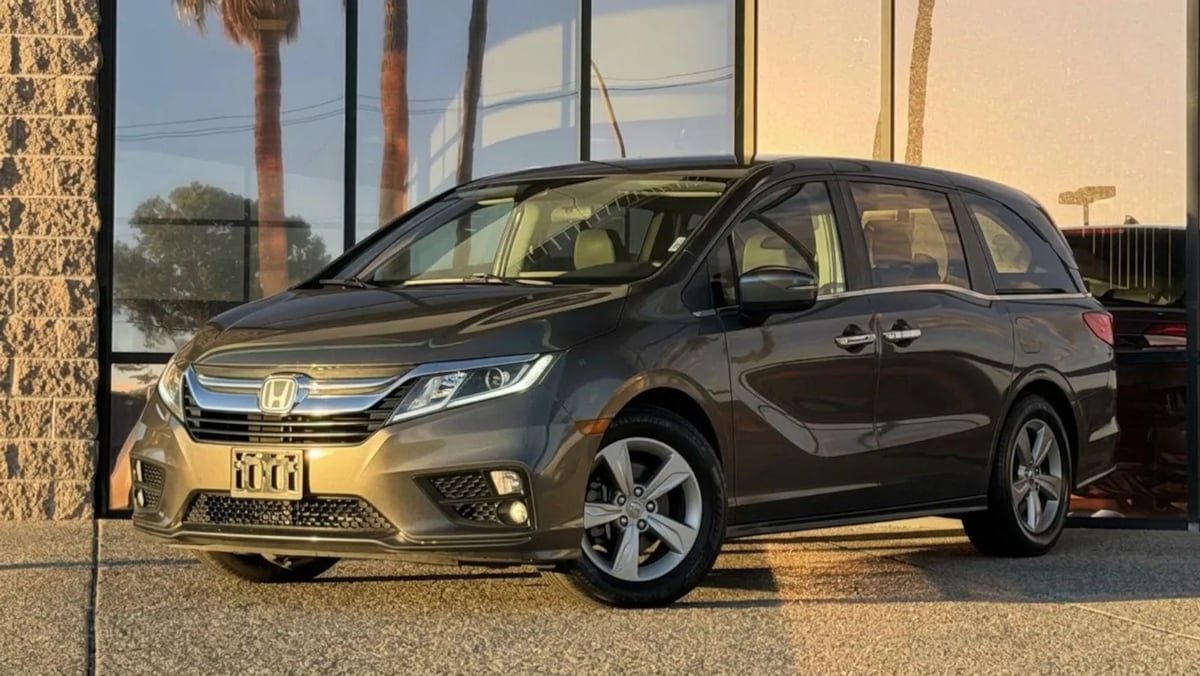 Used 2019 Honda Odyssey EX image 2