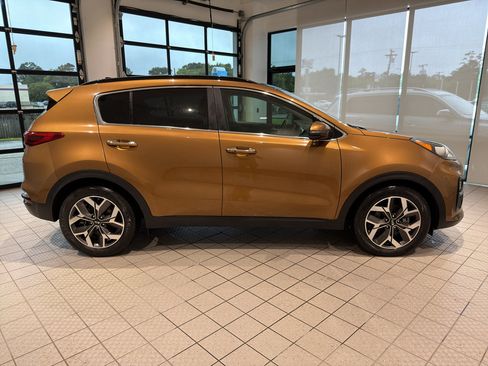 Used 2020 Kia Sportage EX w/ Option Group 15 FWD image 6