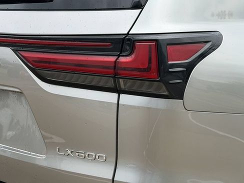 Used 2023 Lexus LX 600 4WD w/ Accessory Package (Z1) image 7