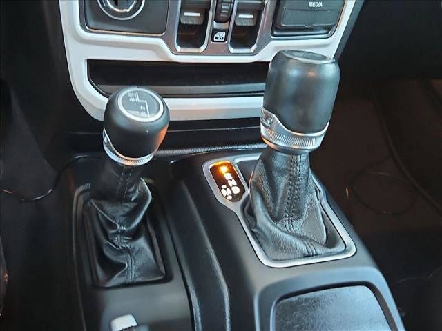 Used 2021 Jeep Wrangler Unlimited Sahara AWD/4WD image 11