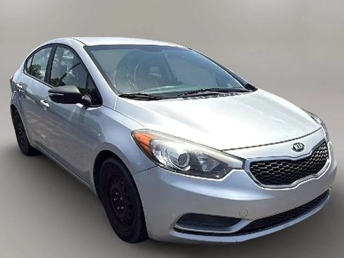 Used 2015 Kia Forte LX FWD image 6
