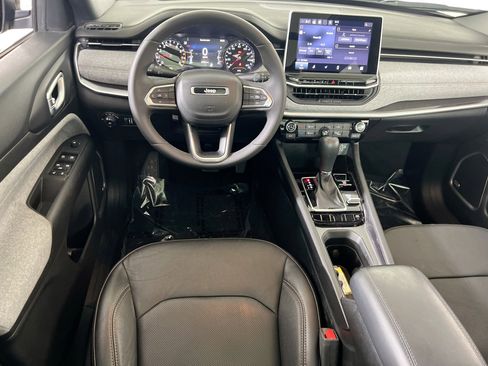 Used 2023 Jeep Compass Latitude w/ Sun and Sound Group AWD/4WD image 23