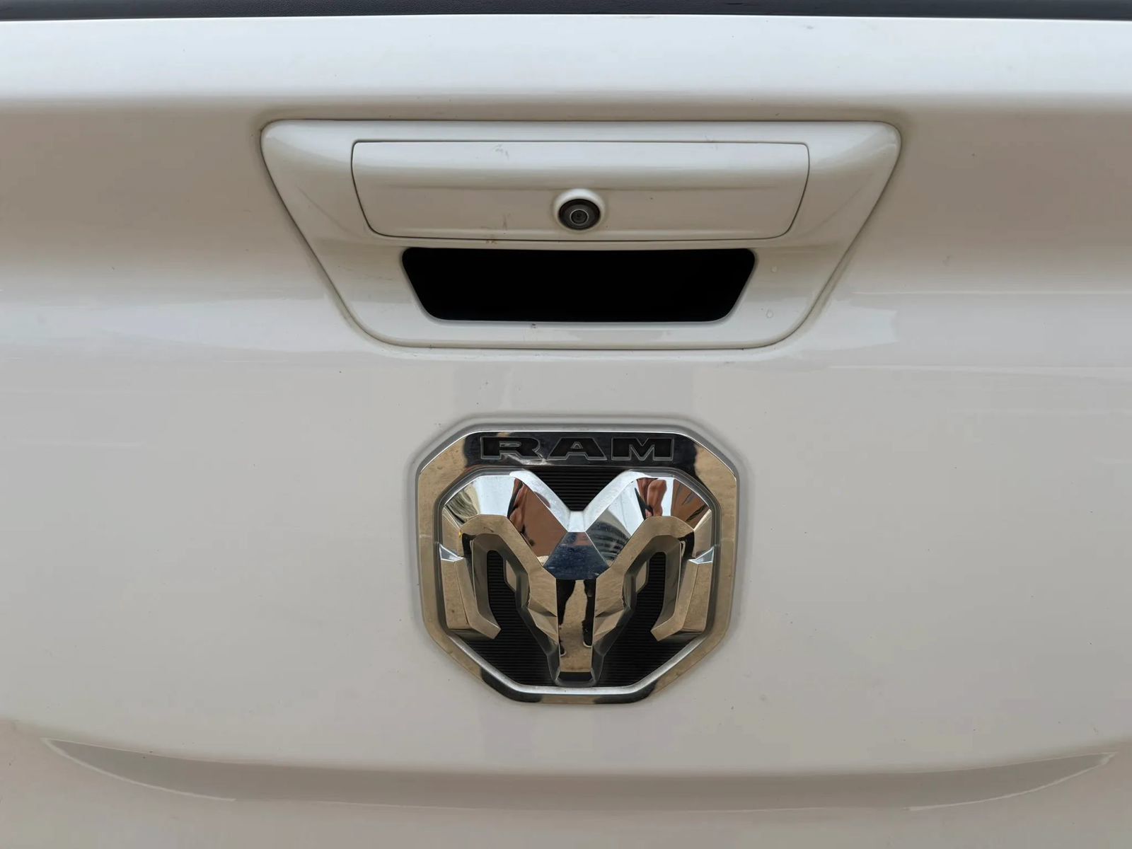 Used 2023 RAM 1500 Laramie AWD/4WD image 10