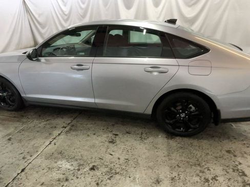 Used 2025 Honda Accord SE image 10