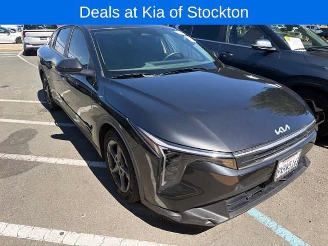 Certified 2026 Kia K4 FWD image 1