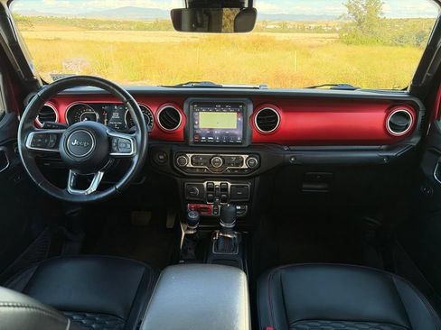 Used 2021 Jeep Gladiator Rubicon AWD/4WD image 23