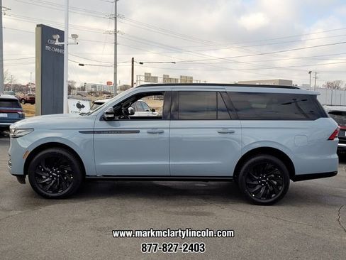 New 2025 Lincoln Navigator L Reserve w/ Jet Appearance Package AWD/4WD image 4
