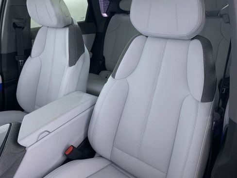 New 2026 Cadillac Optiq Sport 1 w/ LPO, Floor Liner Package AWD/4WD image 11