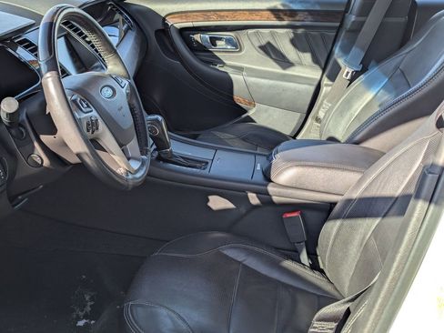 Used 2014 Ford Taurus Limited image 11