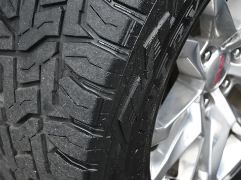 Used 2019 GMC Sierra 1500 SLT w/ SLT Premium Plus Package image 14