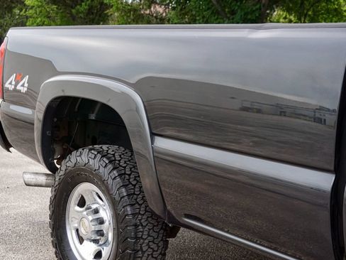 Used 2004 Chevrolet Silverado 2500 LS AWD/4WD image 54