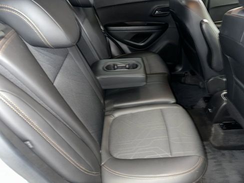 Certified 2022 Chevrolet Trax LT w/ Driver Confidence Package image 26