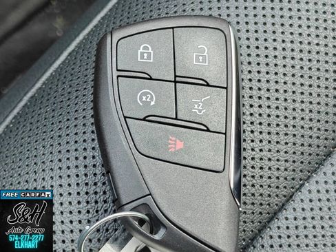 Used 2024 Chevrolet Equinox EV RS FWD image 24