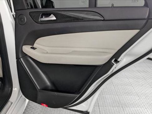 Used 2018 Mercedes-Benz GLE 43 AMG 4MATIC image 19