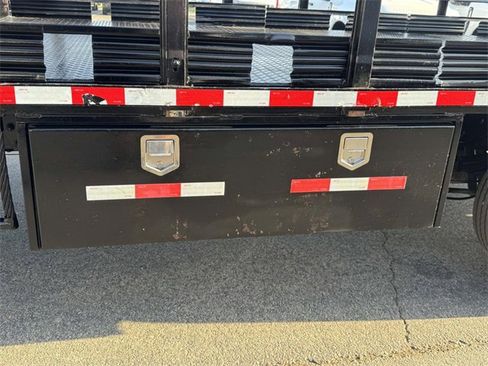 Used 2018 Ford F550 2WD Regular Cab Super Duty image 35