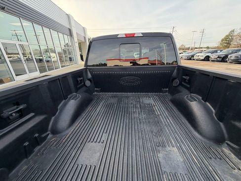 Used 2019 Ford F150 Lariat image 10