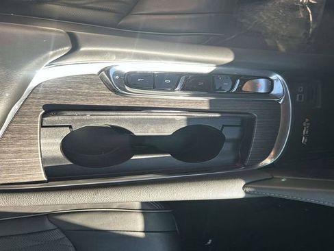 Used 2023 Buick Enclave Avenir w/ Avenir Technology Package FWD image 43