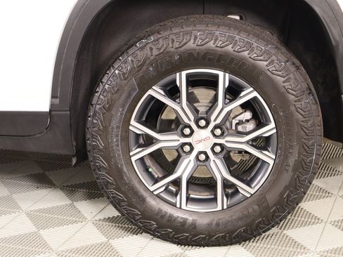 Used 2026 GMC Acadia AT4 w/ Luxury Package AWD/4WD image 22