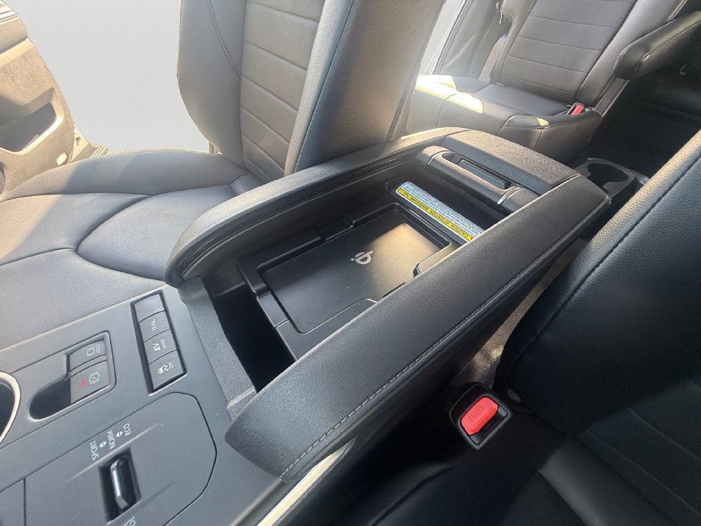 Used 2021 Toyota Highlander XLE AWD/4WD image 20