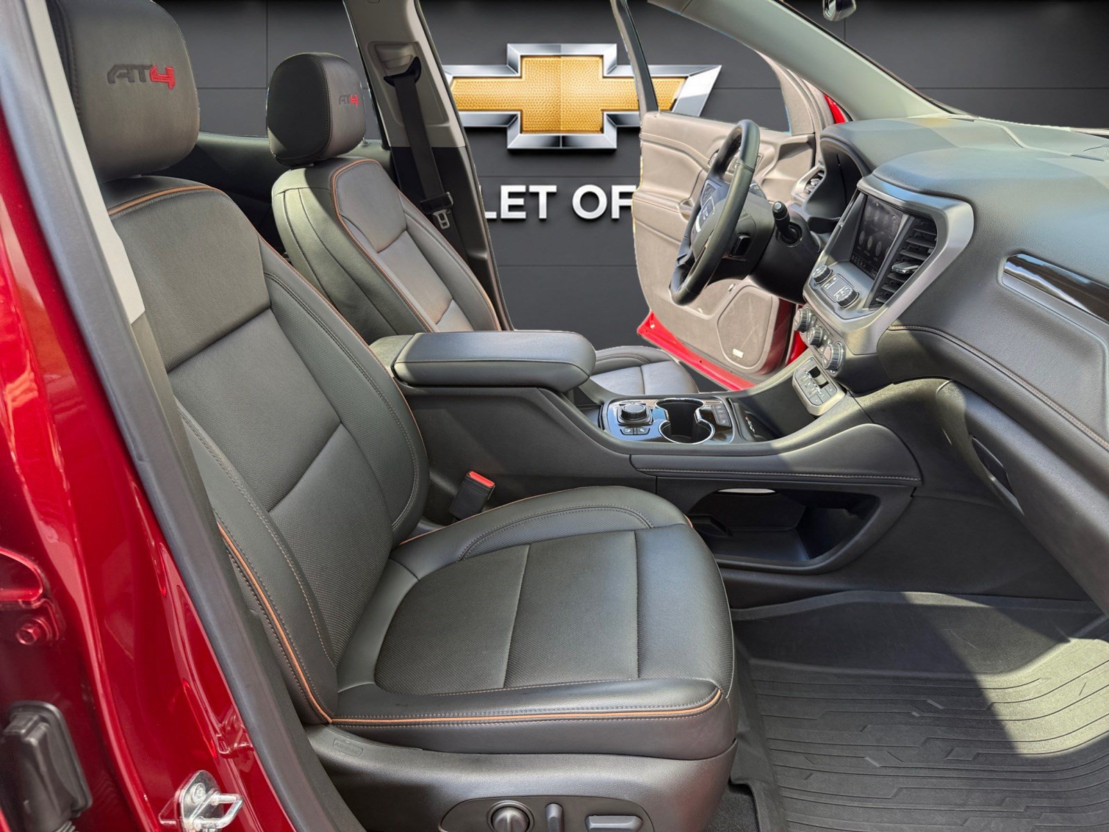 Used 2023 GMC Acadia AT4 w/ Technology Package AWD/4WD image 13