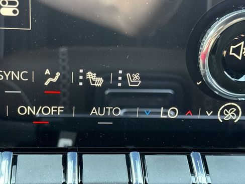 New 2026 GMC Yukon Denali Ultimate w/ LPO, Hit The Road Package AWD/4WD image 24