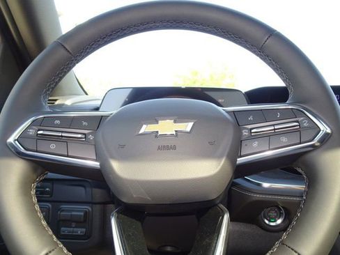 New 2026 Chevrolet Suburban Premier w/ Sun And Tow Package AWD/4WD image 12